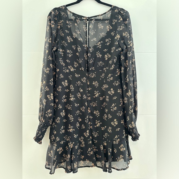 Forever 21 Black Floral Ruffle Hem Mini Dress with Sheer Sleeves fall chic M - Picture 11 of 13